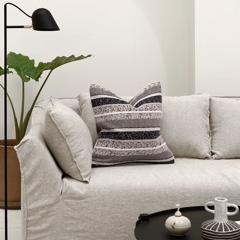 نايسا كانوفا