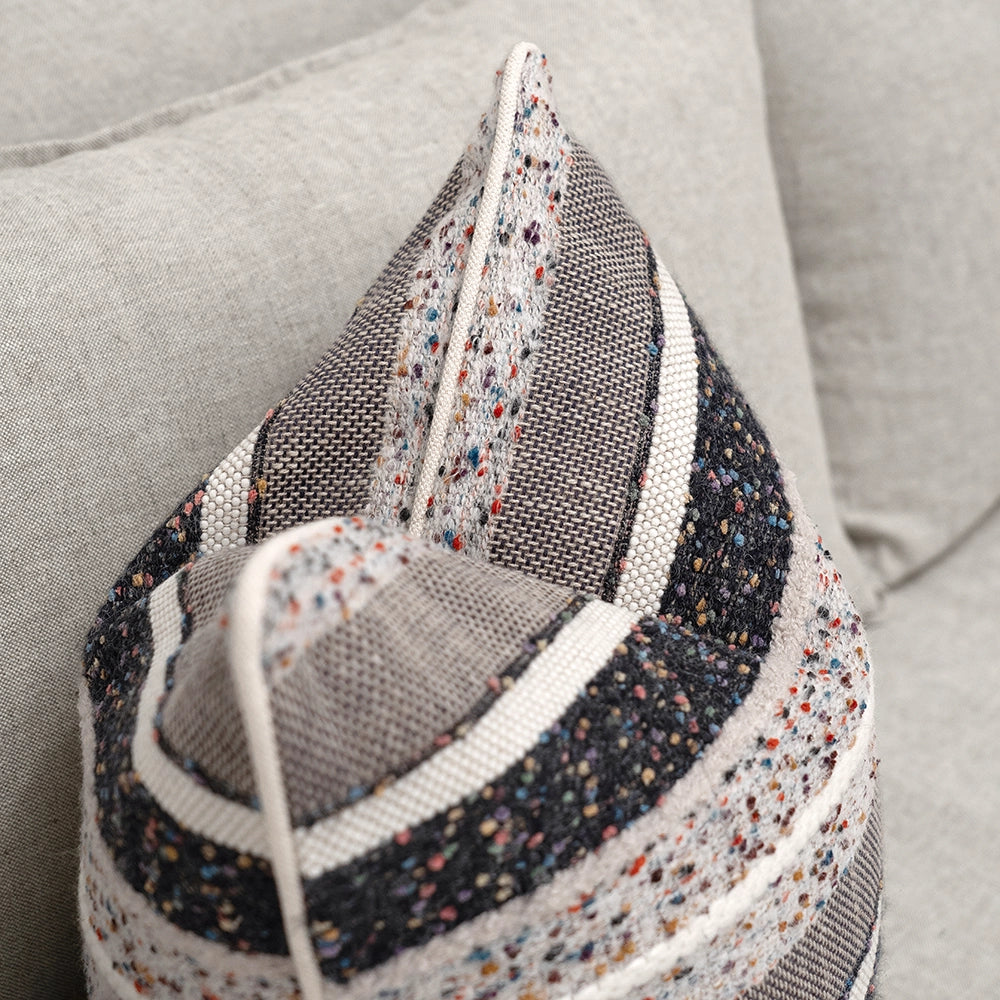 نايسا كانوفا