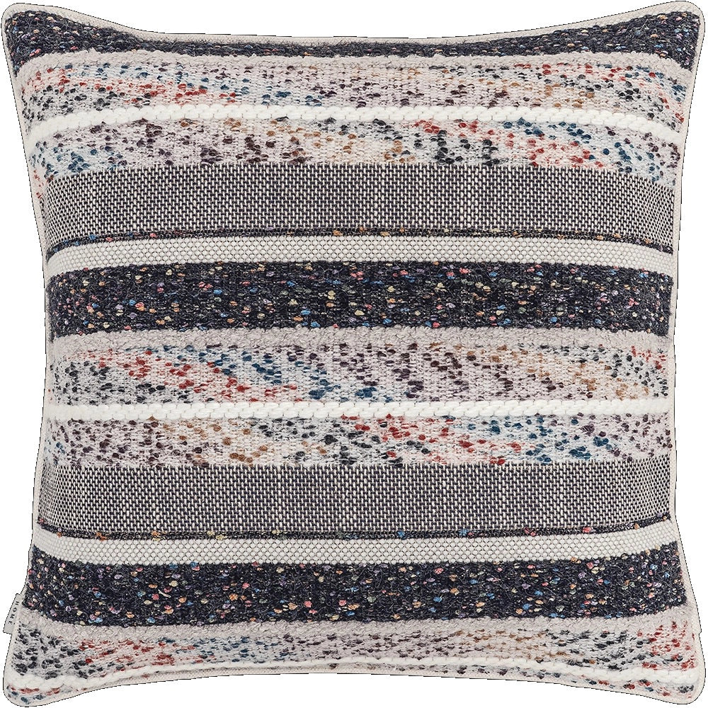 نايسا كانوفا